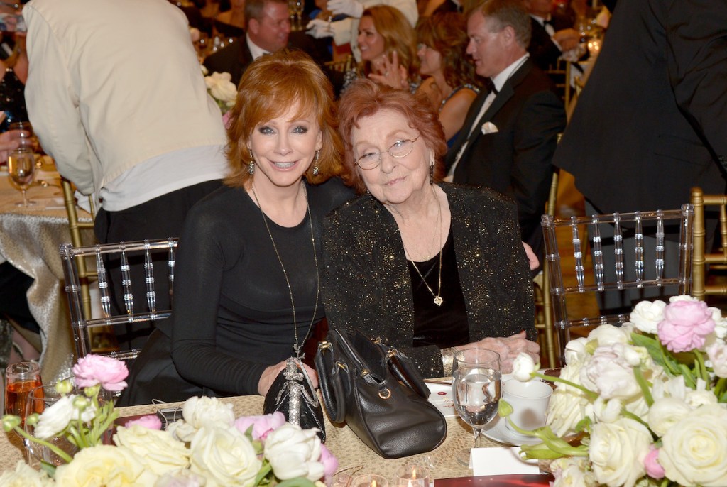 Reba McEntire with her mom, Jacqueline, in 2016 mom advice