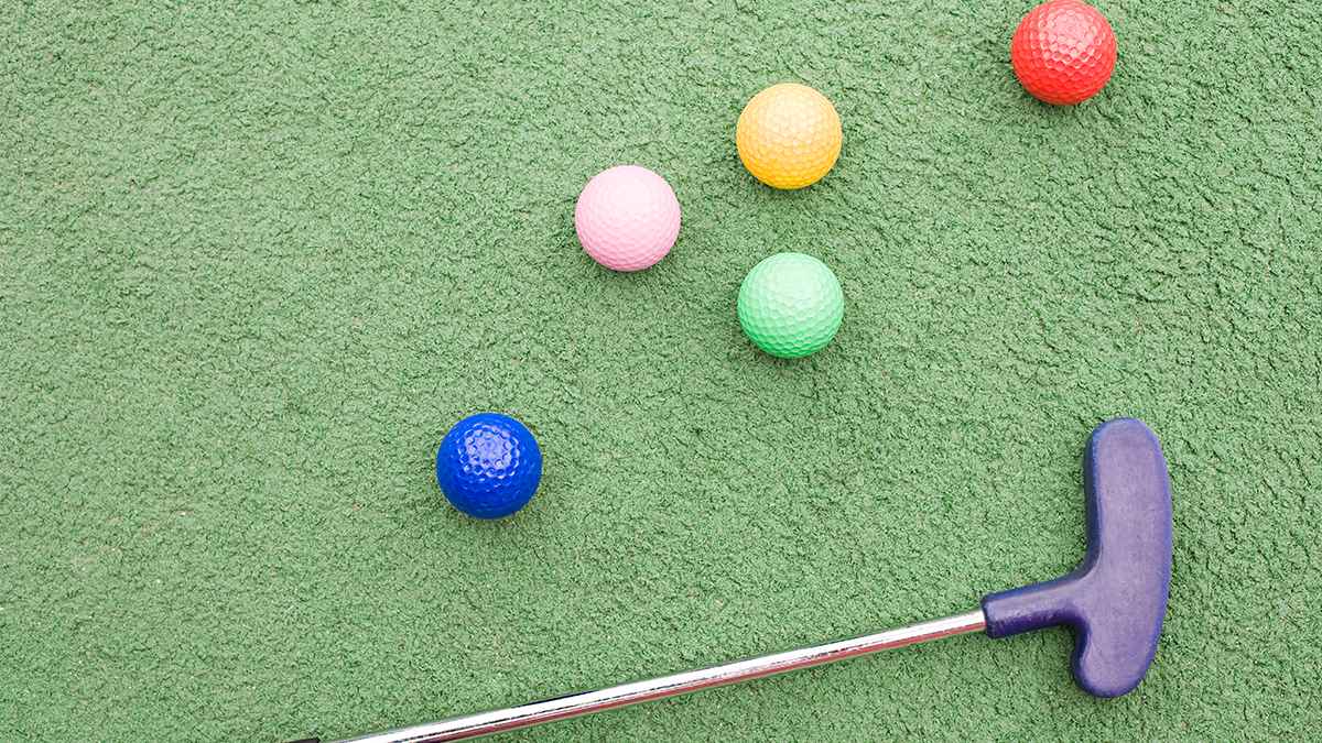 Mini Golf Tips From Pros That Will Help You Win! | Woman's World