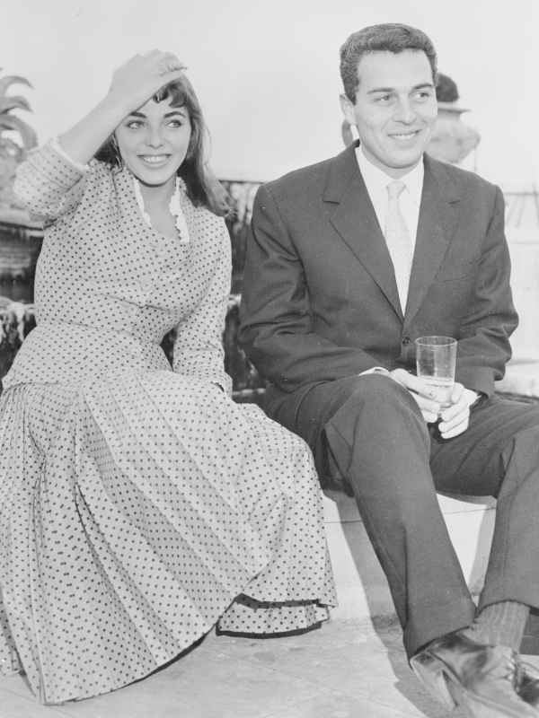 Joan Collins and Sydney Chaplin in 1954