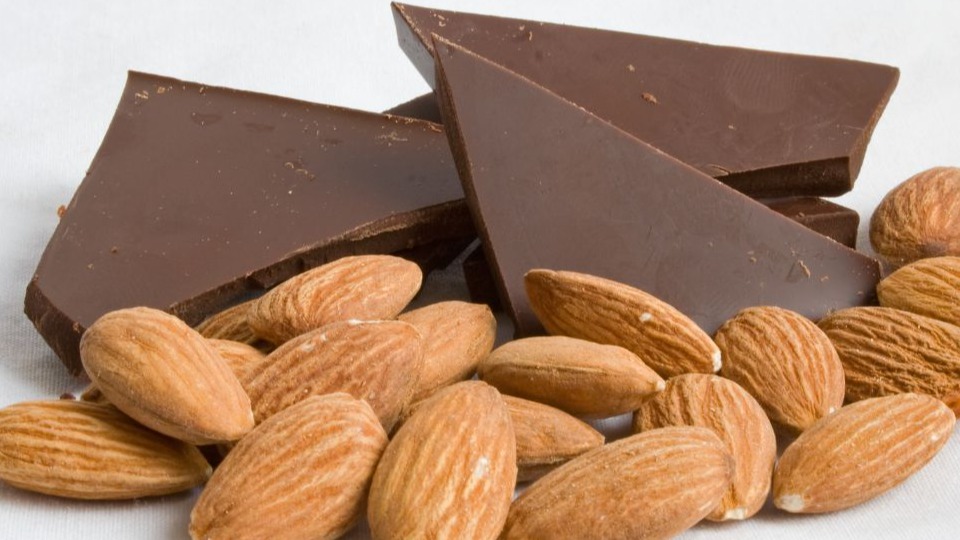 dark chocolate with almonds