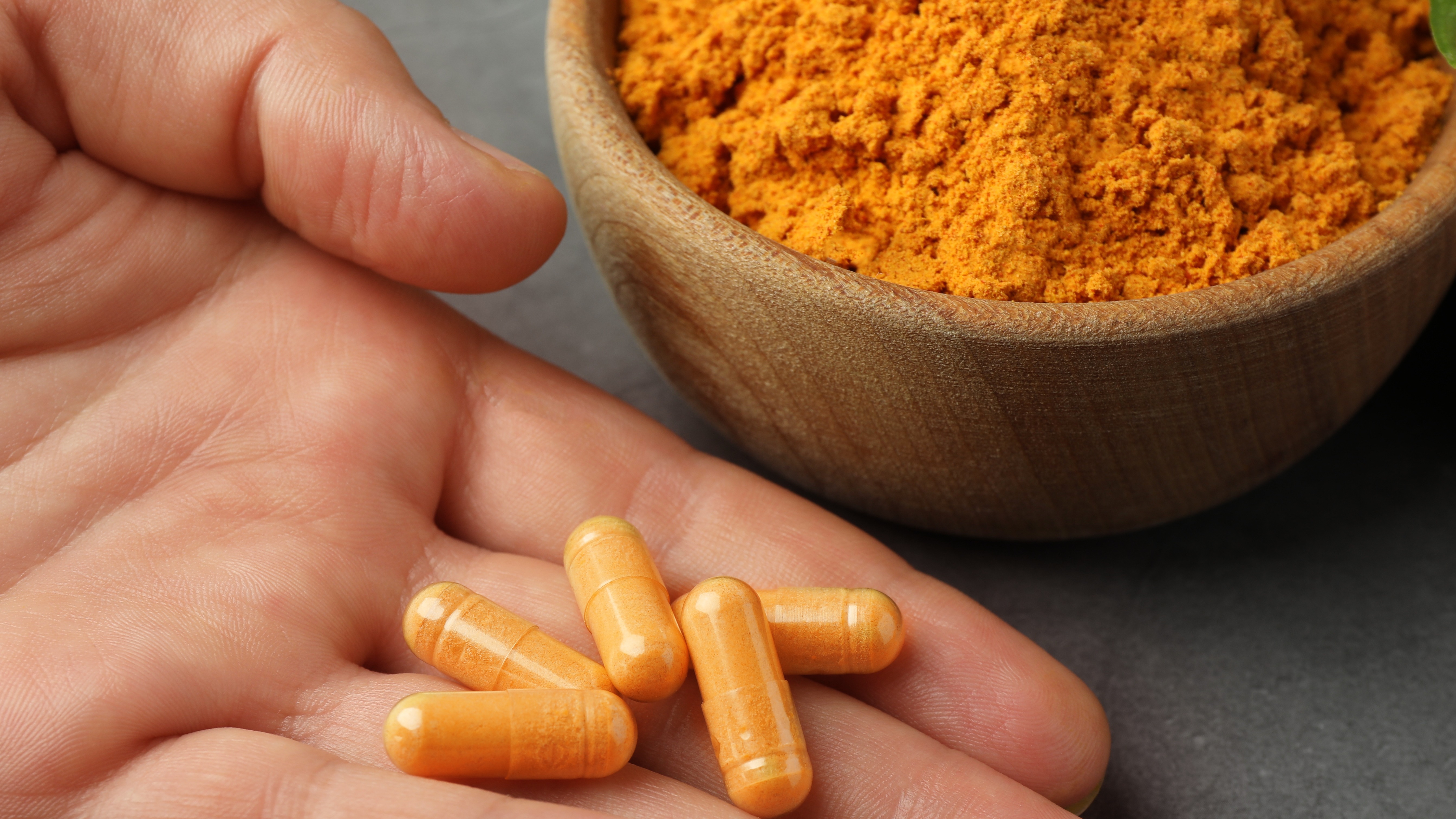 Turmeric supplements and powder