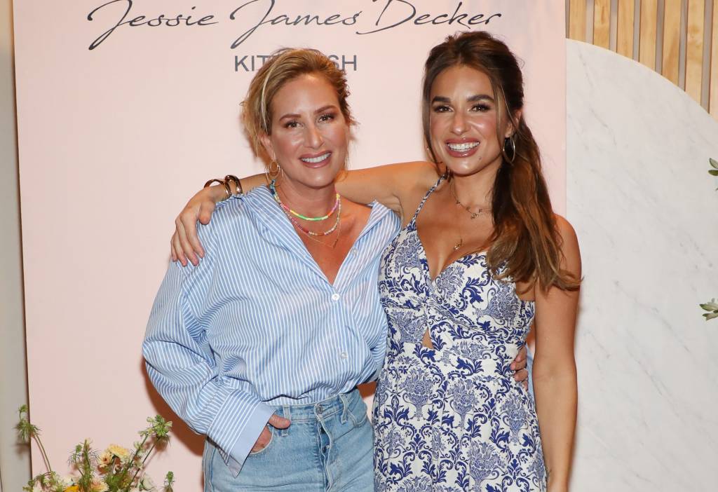 Jessie James Decker with her mom, Karen Parker, in 2025