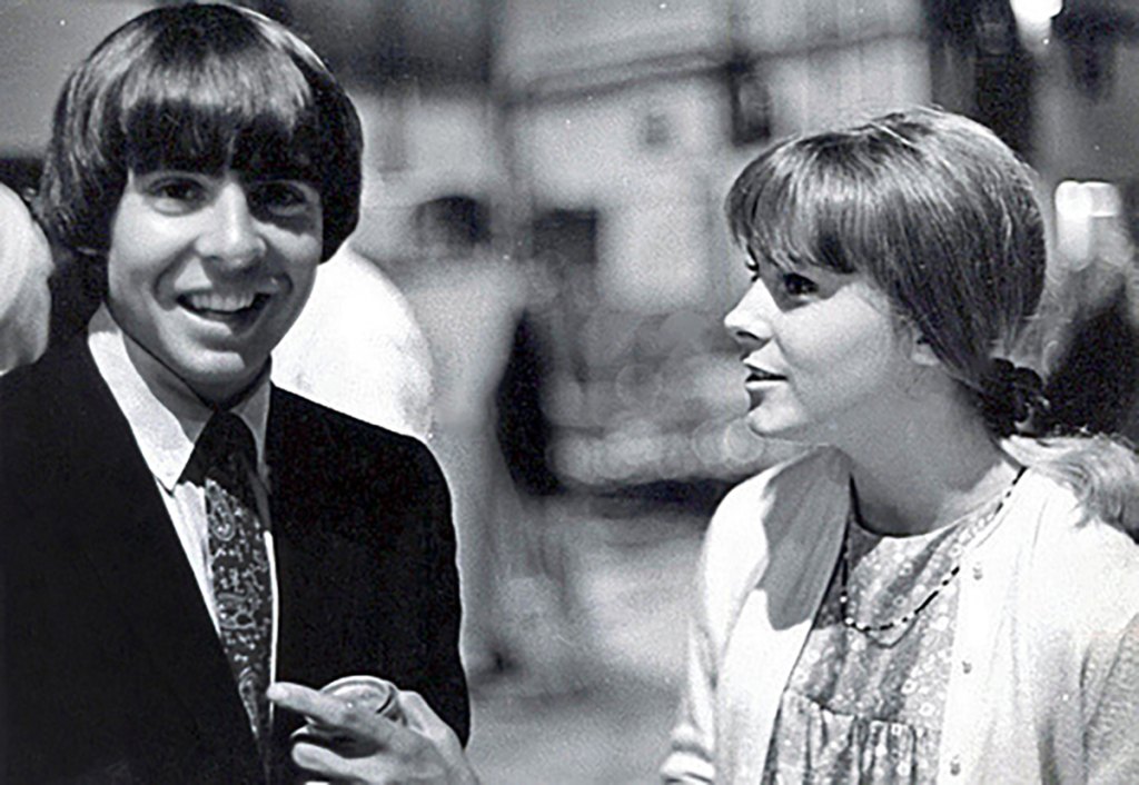 David Jones and Ann Moses on the set of 'The Monkees'
