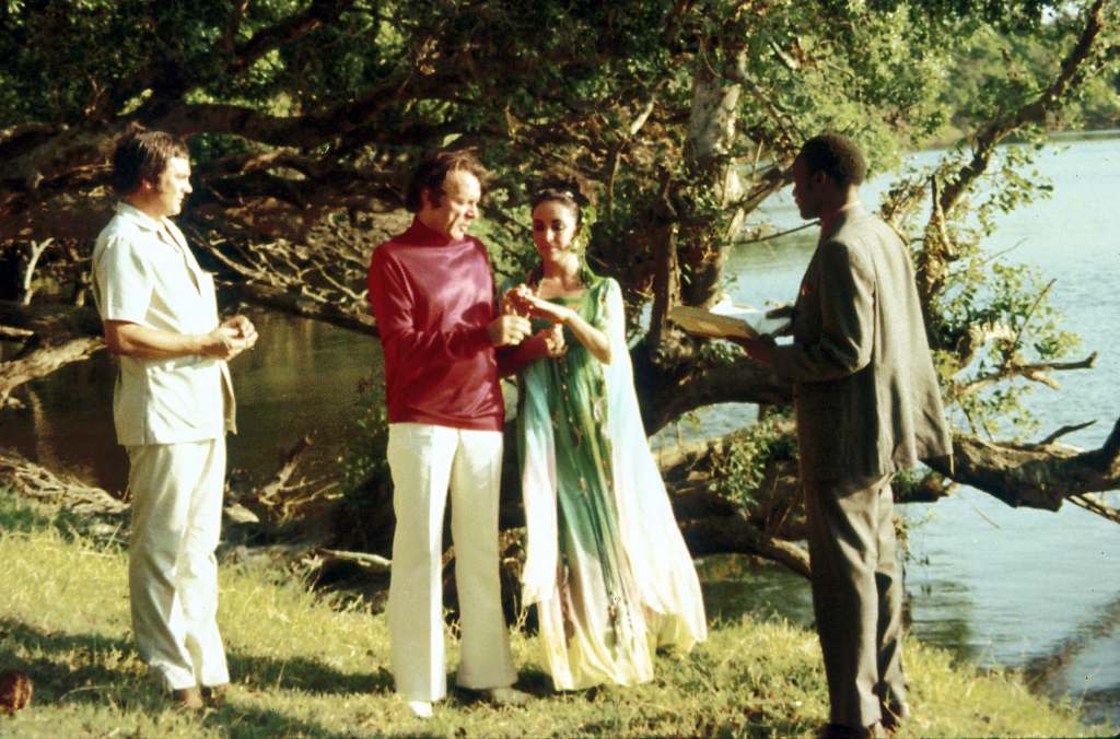 Elizabeth Taylor and Richard Burton during their second wedding in Botswana