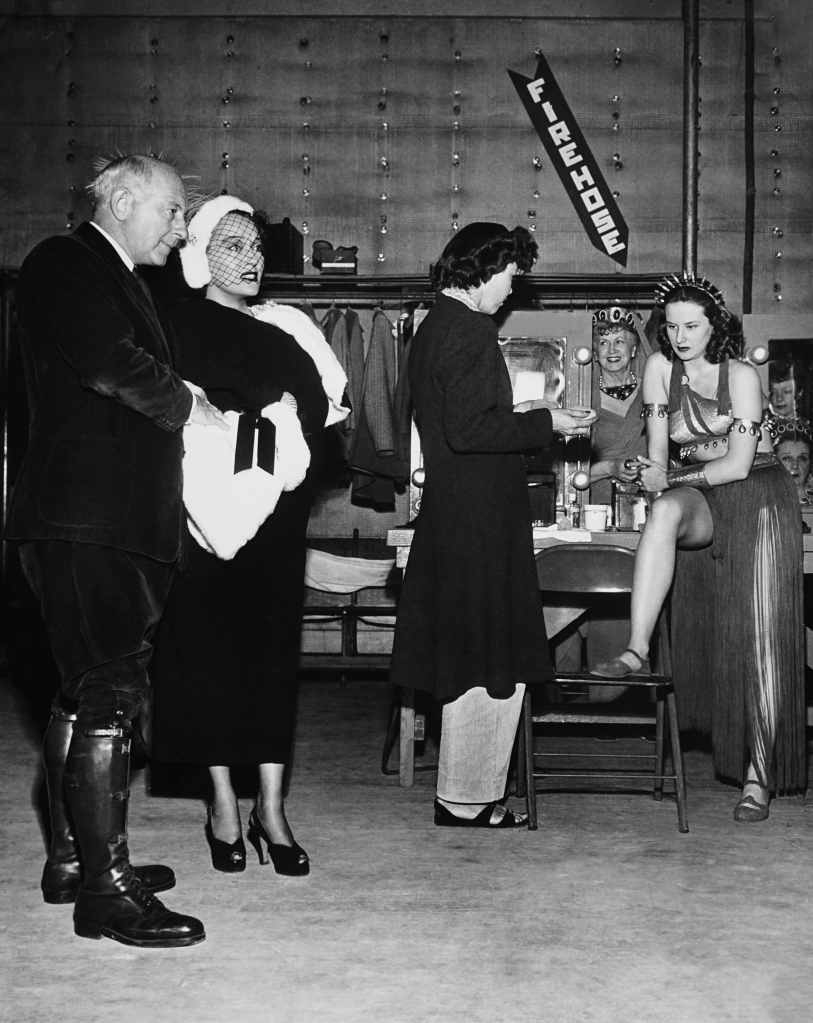 SUNSET BOULEVARD, from left: Cecil B. DeMille, Gloria Swanson on set, 1950