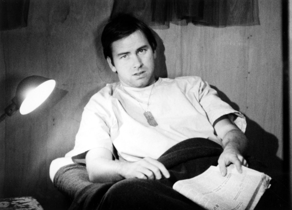 MASH, John Ritter, Season 2, 'Deal Me Out', 12-08-1973.