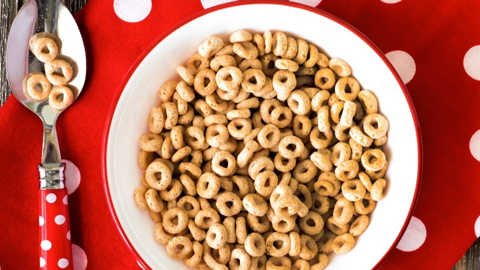 A bowl of Cheerios