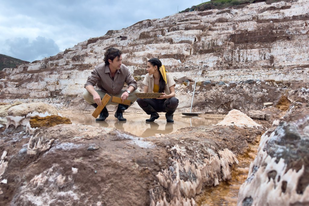 Alec Santos and Rhiannon Fish in A Machu Picchu Proposal