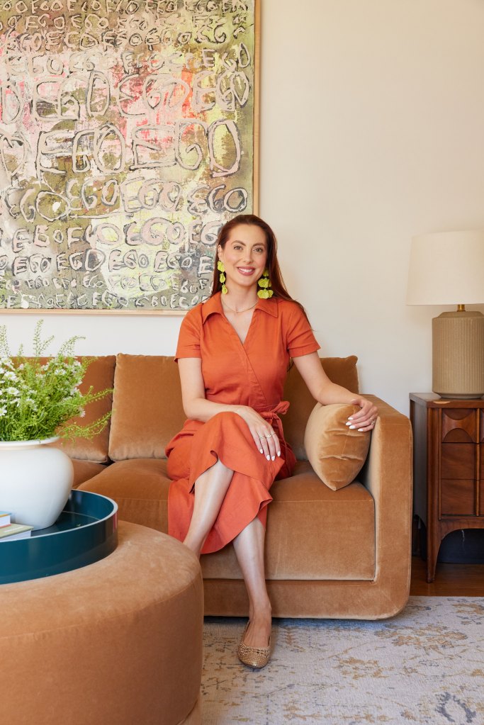 Eva Amurri relaxes at home