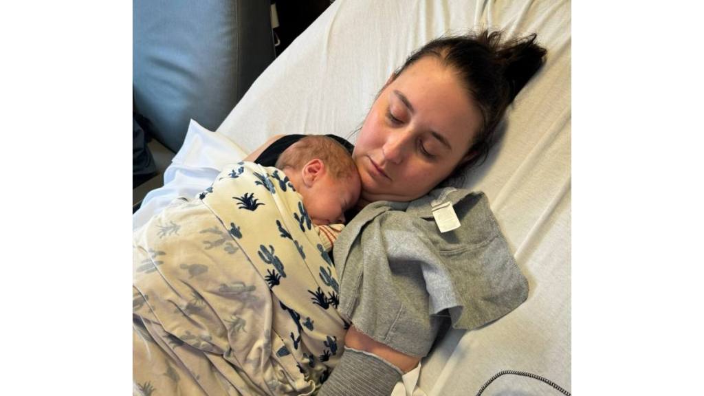 Viral Mom Who Lost Limbs During Birth Returns Home: Her Story Woman's