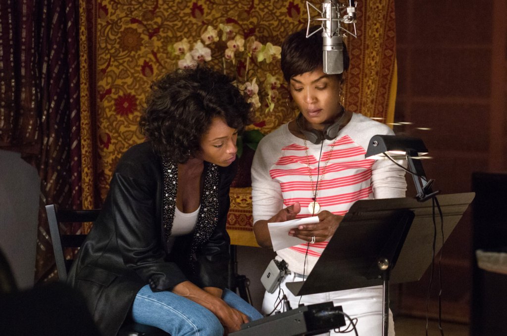 Angela Bassett directs Yaya DaCosta on the set of the 2015 Lifetime movie Whitney