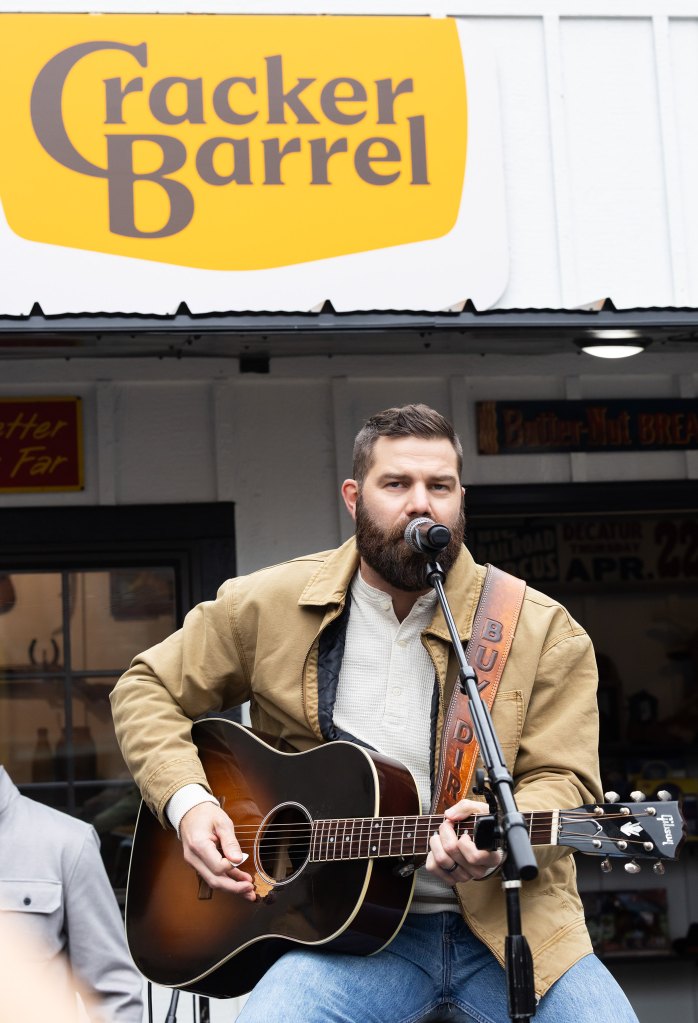 Jordan Davis performing at a Cracker Barrel event, 2025