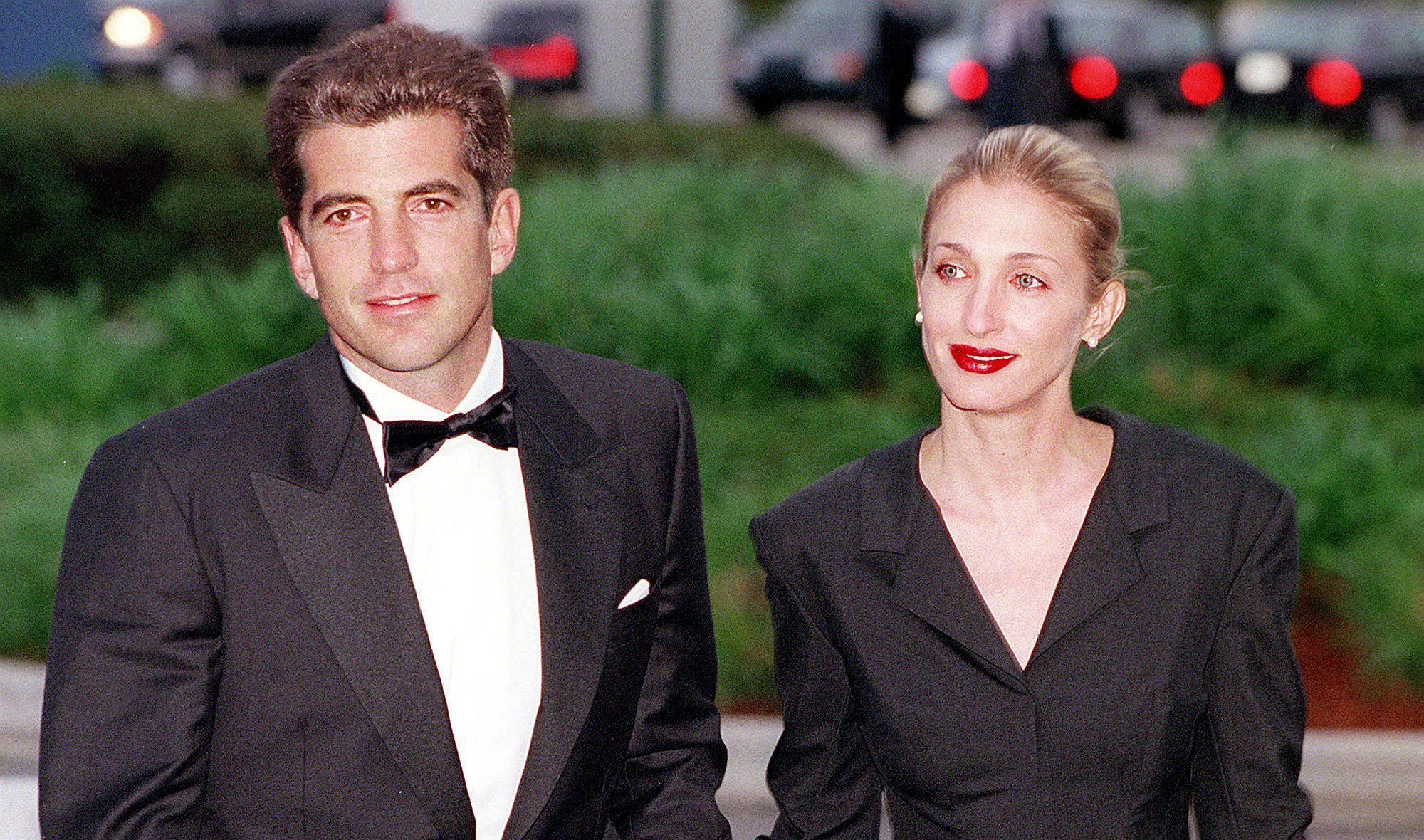 JFK Jr. and Carolyn Bessette-Kennedy in 1999