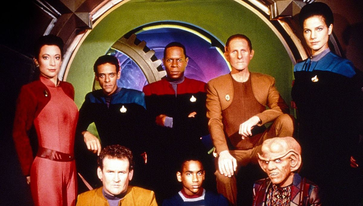 STAR TREK: DEEP SPACE NINE, season 2 cast, top, from left: Nana Visitor, Alexander Siddig, Avery Brooks, Rene Auberjonois, Terry Farrell, bottom, from left: Colm Meaney, Cirroc Lofton, Armin Shimerman, 1993-99.