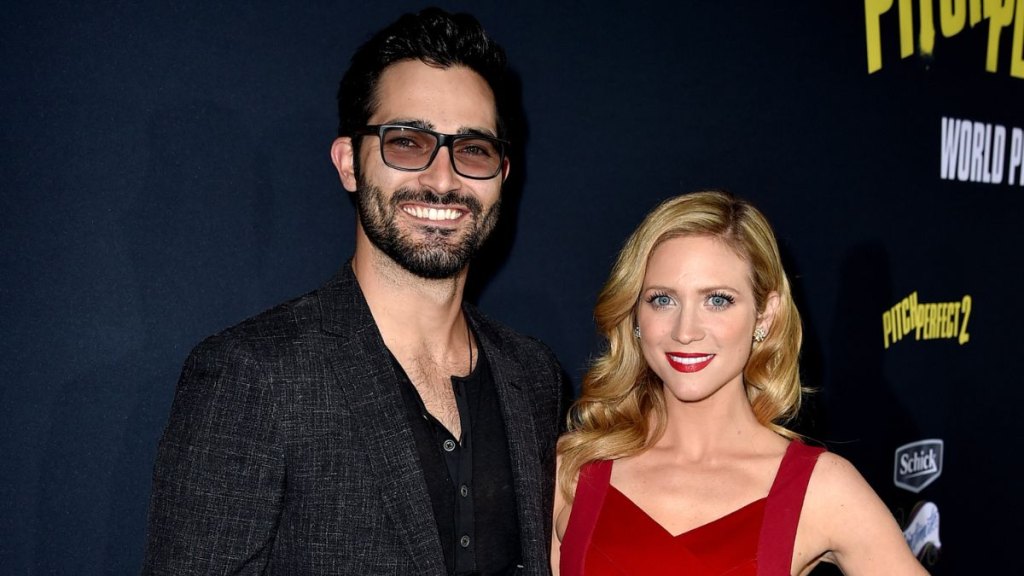 Tyler Hoechlin and Brittany Snow in 2015