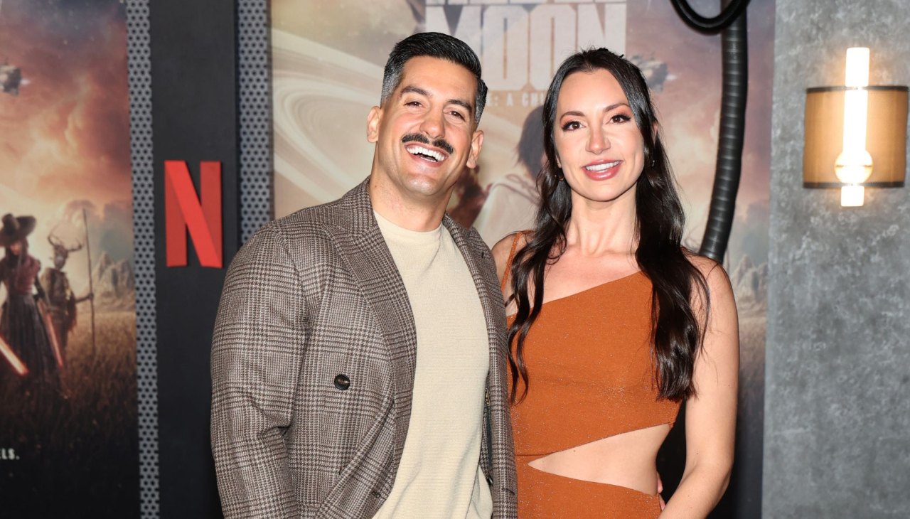 Alex and Jon Share TikTok Journey, Pregnancy News and Pumpkin PSA
