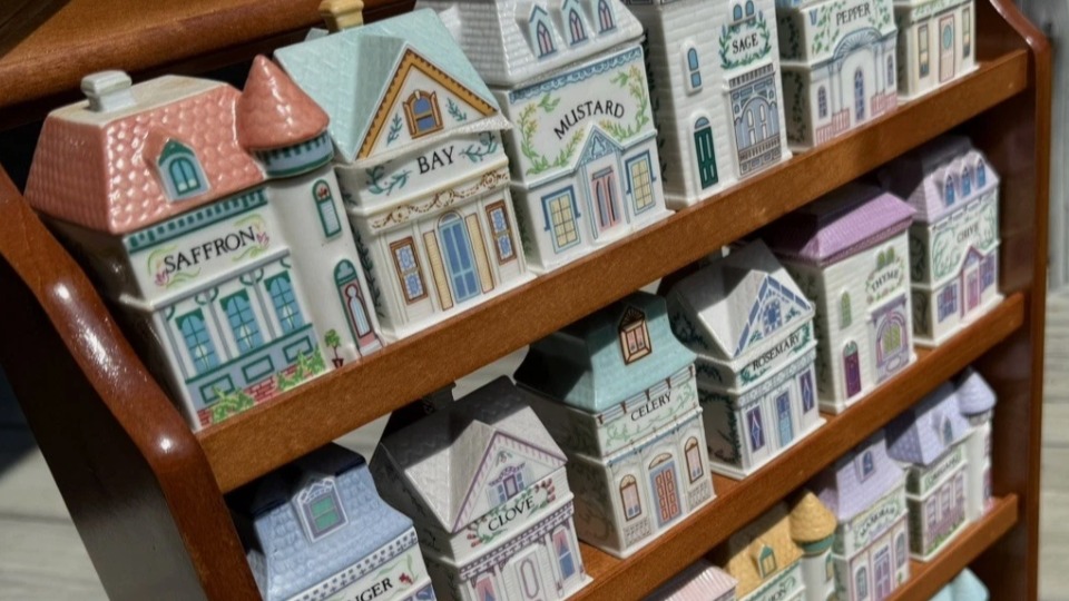 cropped-Lenox-Spice-Village-Full-Set_3f894b