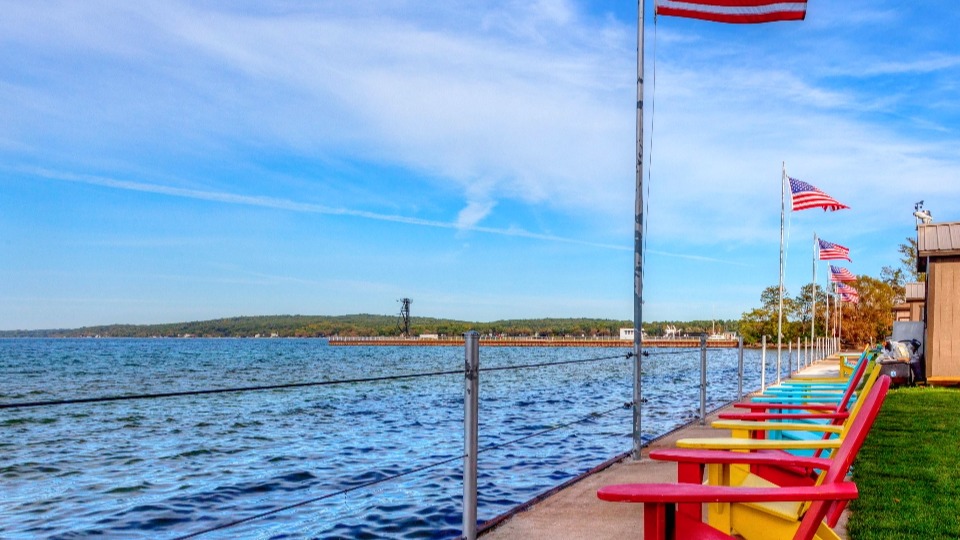 cropped-Things-To-Do-In-Traverse-City