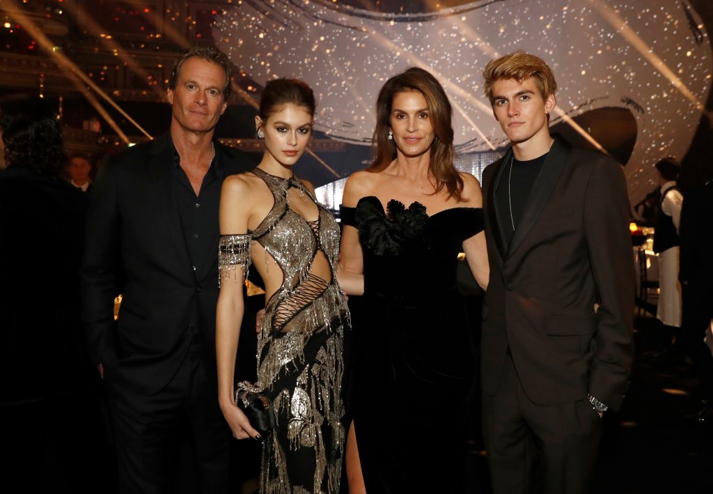 Kaia Gerber with her mom, Cindy Crawford, her dad, Rande Gerber, and her brother, Presley Gerber, in 2018
