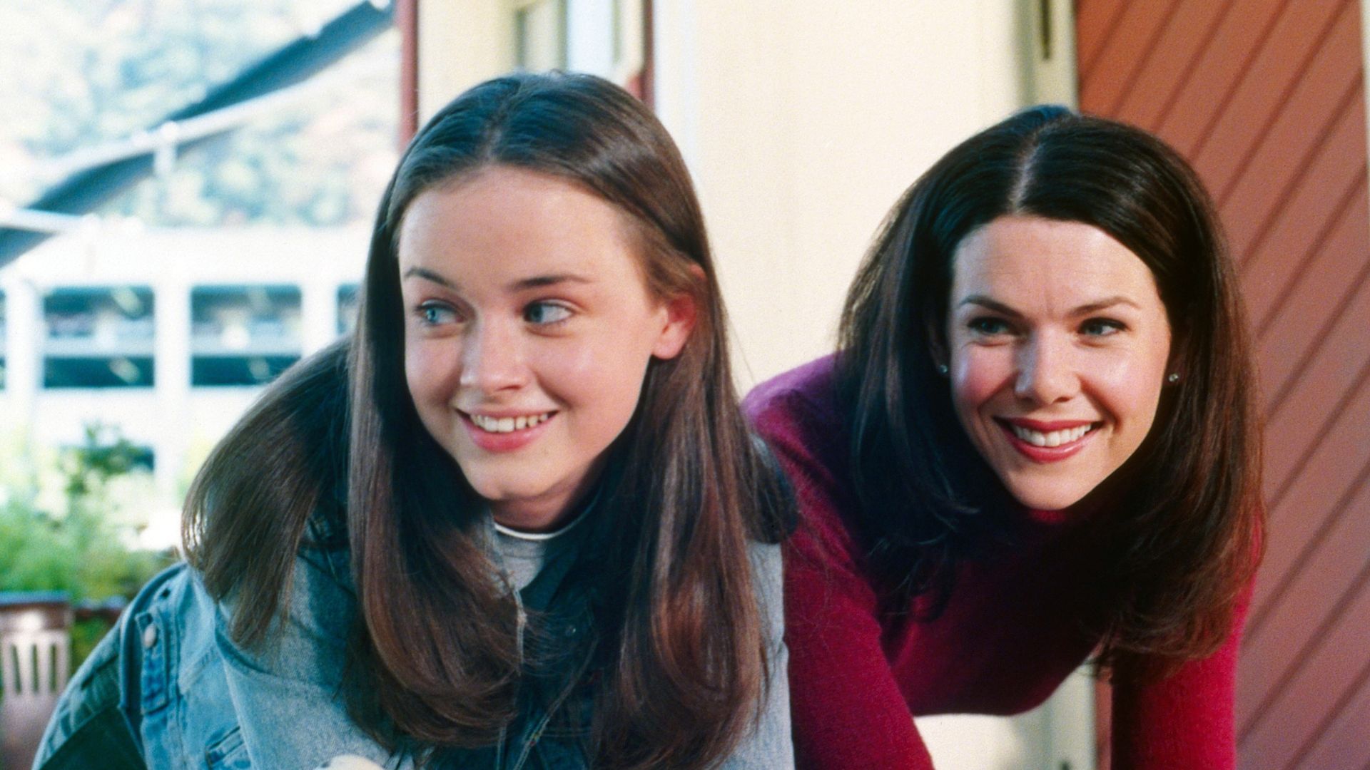 Alexis Bledel and Lauren Graham in 'Gilmore Girls'