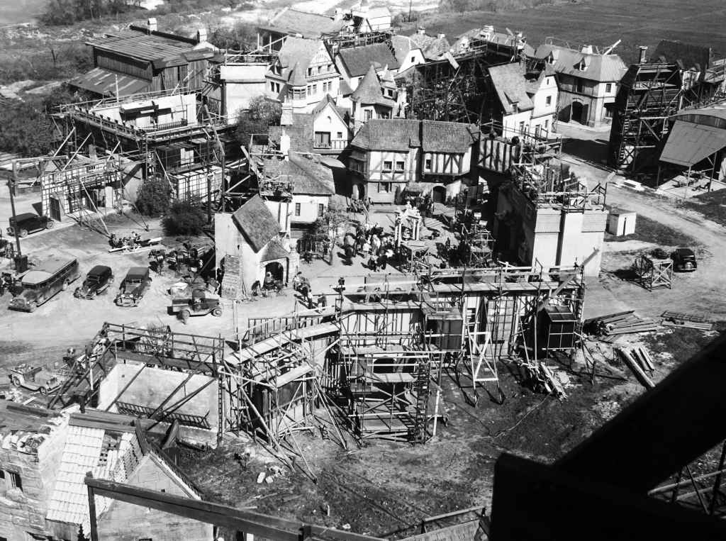 THE BRIDE OF FRANKENSTEIN, aerial view of the set, 1935