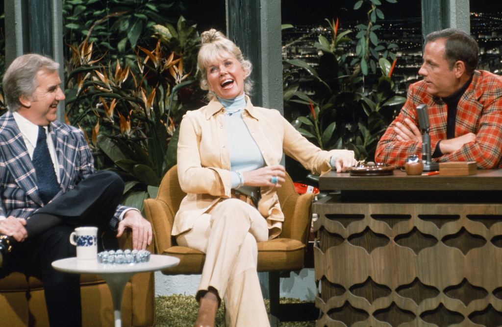 THE TONIGHT SHOW STARRING JOHNNY CARSON -- Pictured: (l-r) Co-host Ed McMahon and actress Doris Day with guest host McLean Stevenson on November 26, 1973