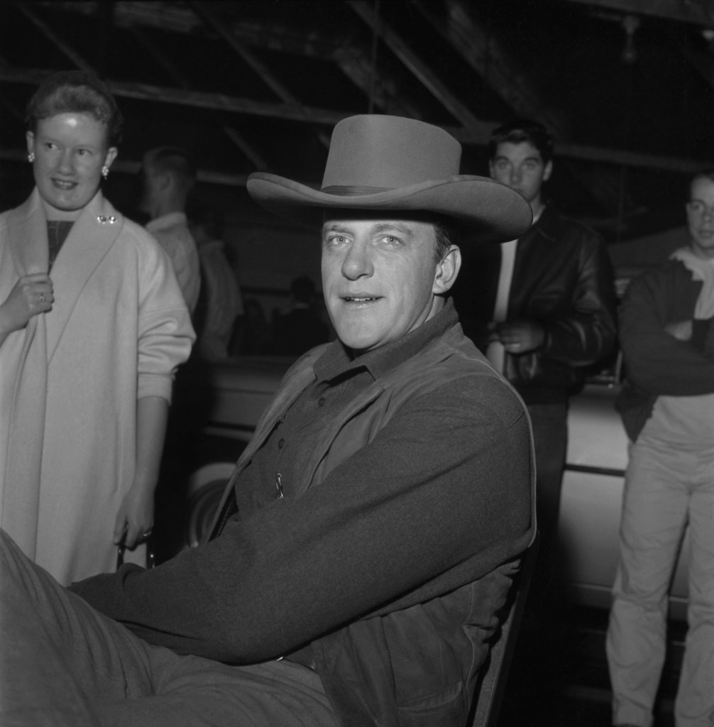 Actor James Arness of TV's 'Gunsmoke' poses for a photo circa 1959 in Los Angeles, California. 