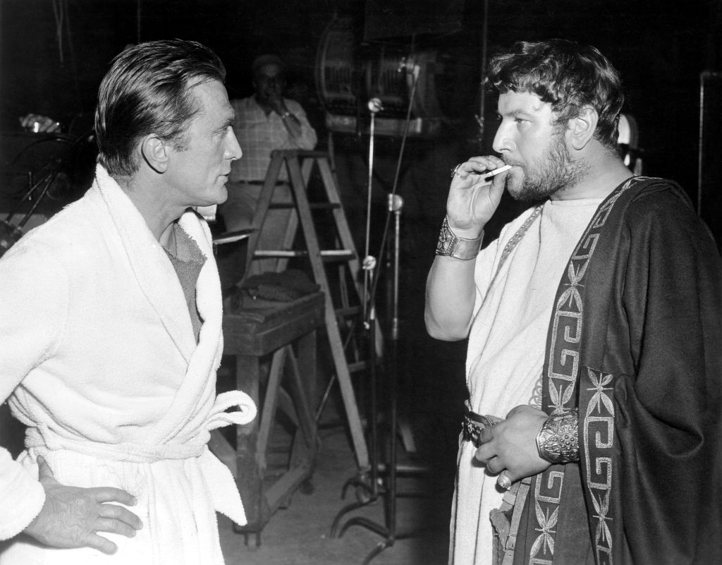 SPARTACUS, from left: Kirk Douglas, Peter Ustinov, on set, 1960