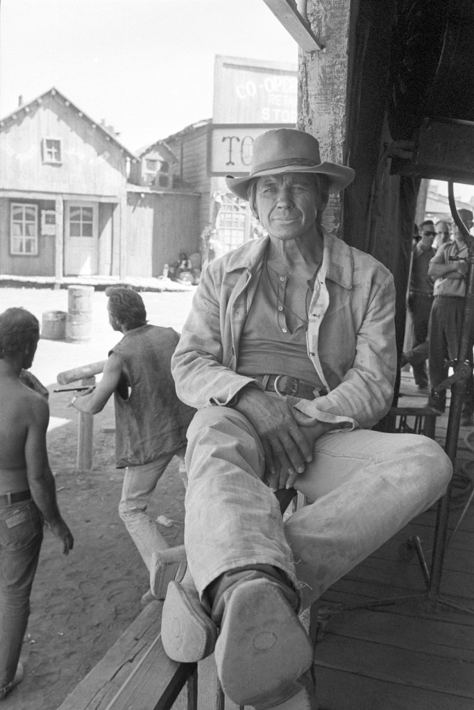 Charles Bronson behind the scenes of Once Upon a Time in the West