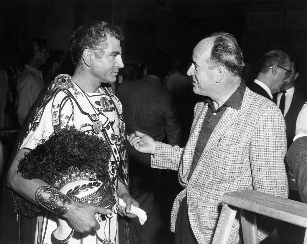 SPARTACUS, Laurence Olivier, director Anthony Mann on-set, 1960