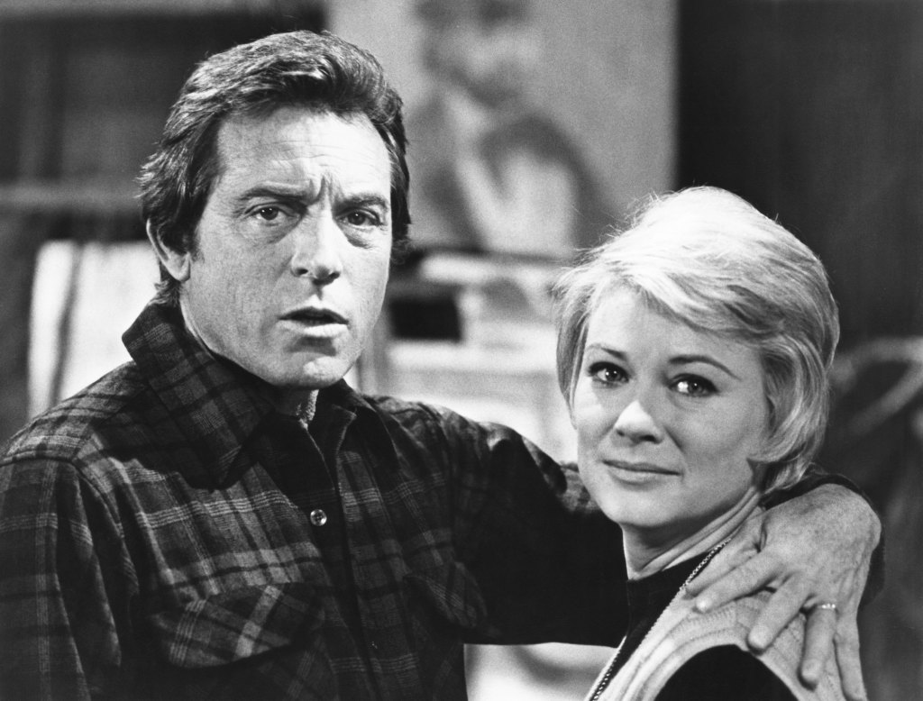 CROWHAVEN FARM, from left: Paul Burke, Hope Lange, 1970
