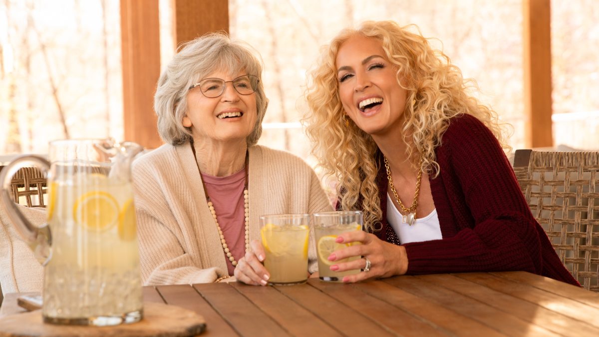 Kimberly Schlapman and her mom, Barbara Bramlett