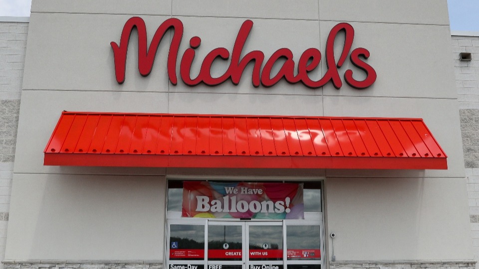 Michaels Halloween Sale: 50% Off Party Supplies Under $10