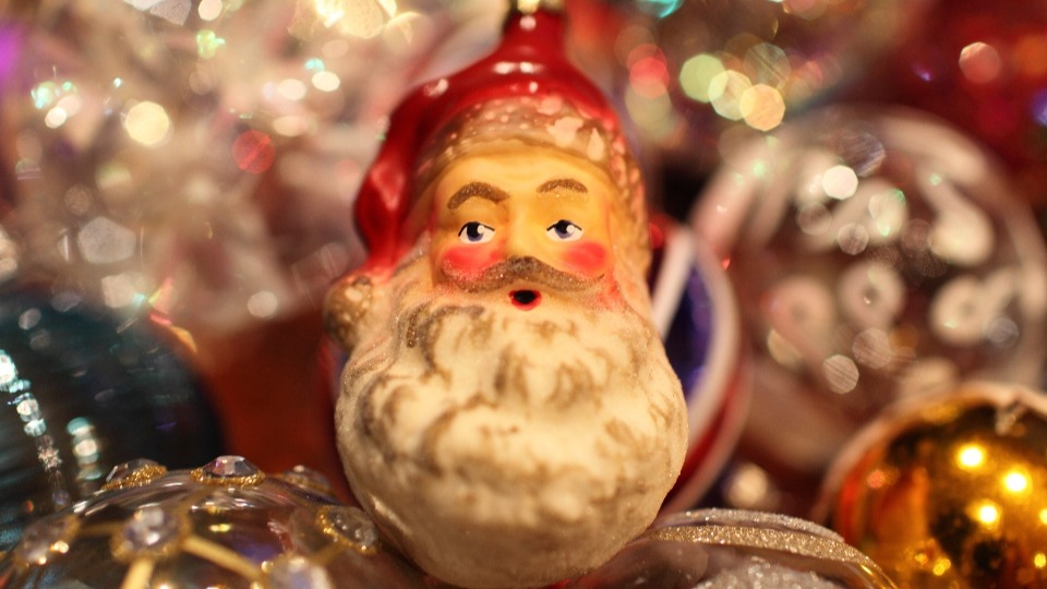 Is Your Christmas Tree Hiding a Fortune? Check These Vintage Ornaments!