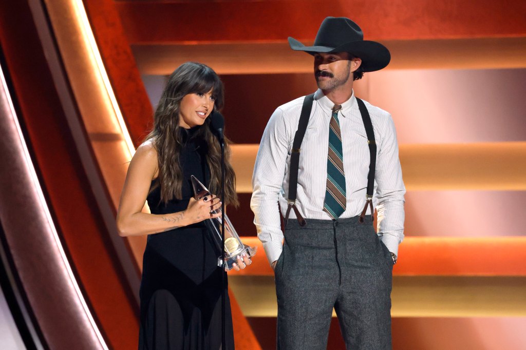 Ella Langley and Riley Green, CMA Awards, 2025