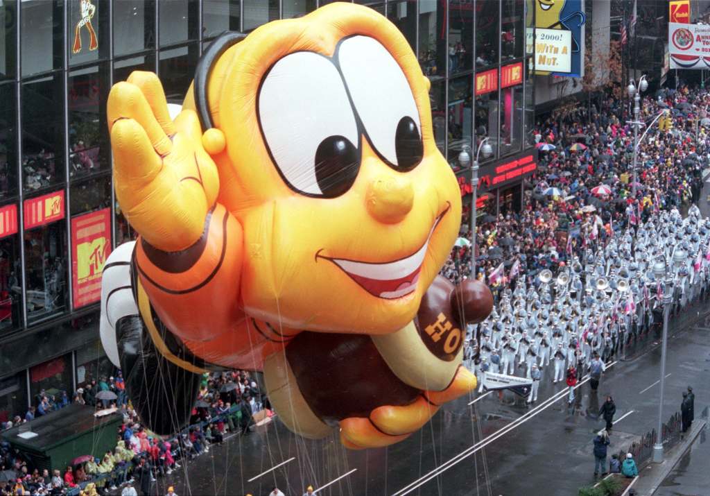 The Honey Nut Cheerios Bee balloon