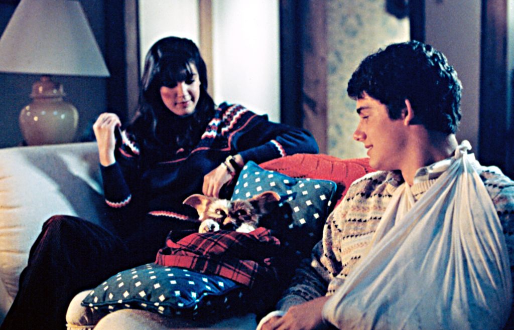 Phoebe Cates, Gizmo, Zach Galligan, Gremlins, 1984
