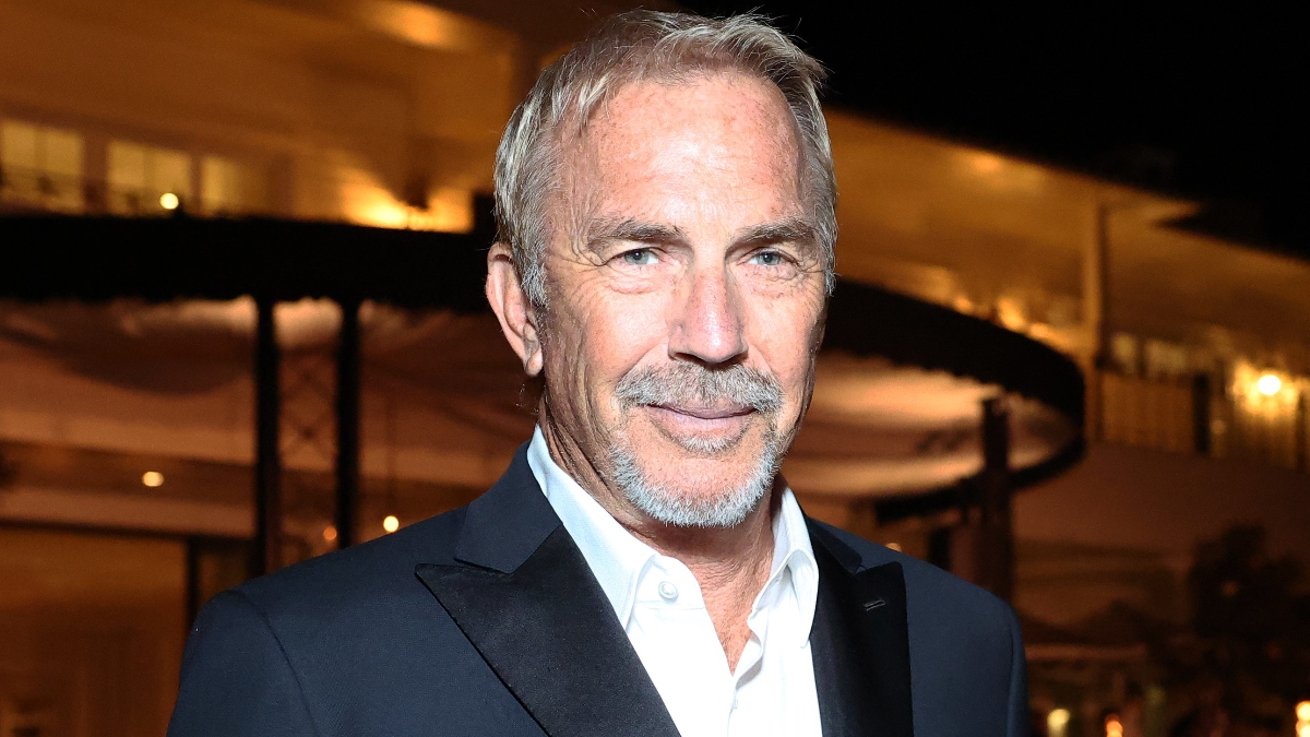 Kevin Costner Brings the Christmas Story to Life in ABC Special