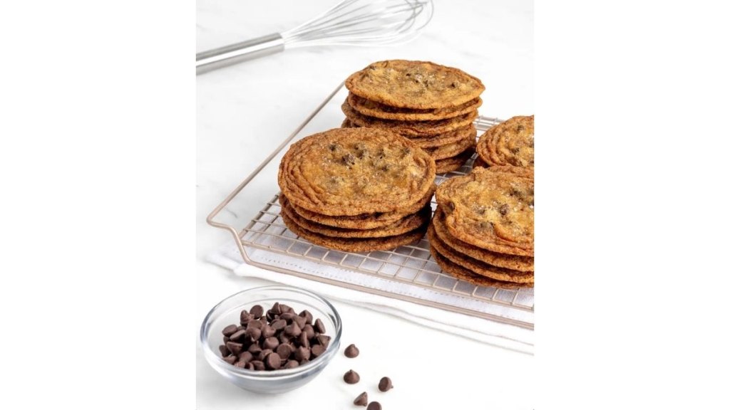 thin chocolate chip cookie
