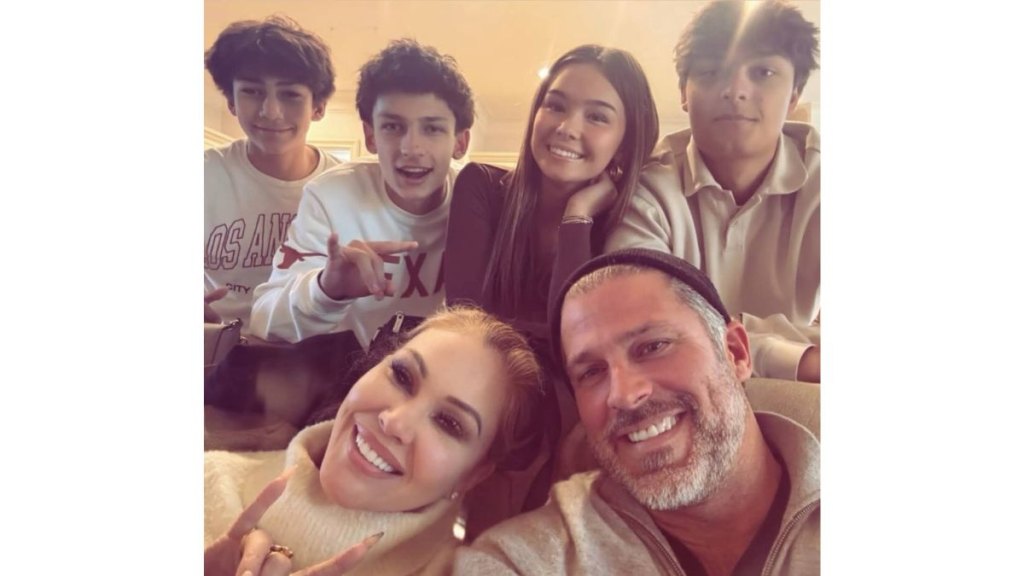Greg Vaughan and Shanna Moakler share a peak at their Thanksgiving joy