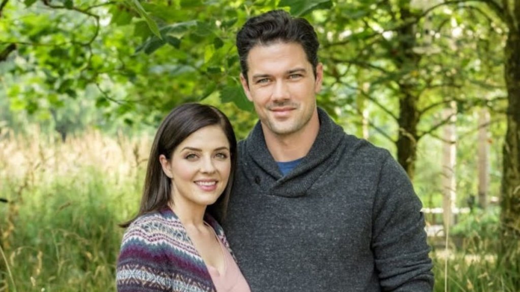 Jen Lilly and Ryan Paevey paired up for several Hallmark movies