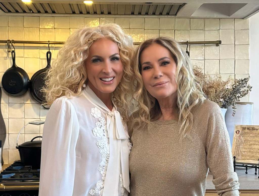 Kimberly Schlapman and Kathie Lee Gifford in Wonder Project's Christmas Traditions Unwrapped with Kimberly Schlapman on Amazon Prime