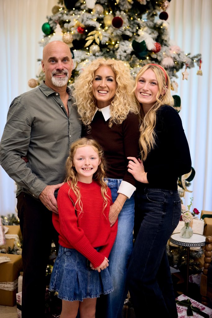 Kimberly with her husband, Steve, and two daughters, Daisy and Dolly