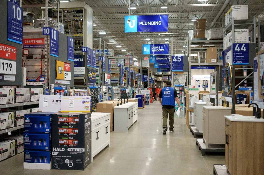 Lowe's store