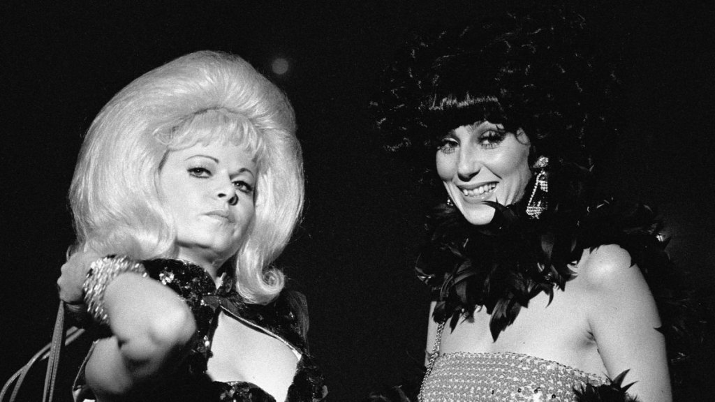 Sally Struthers and Cher in 1974