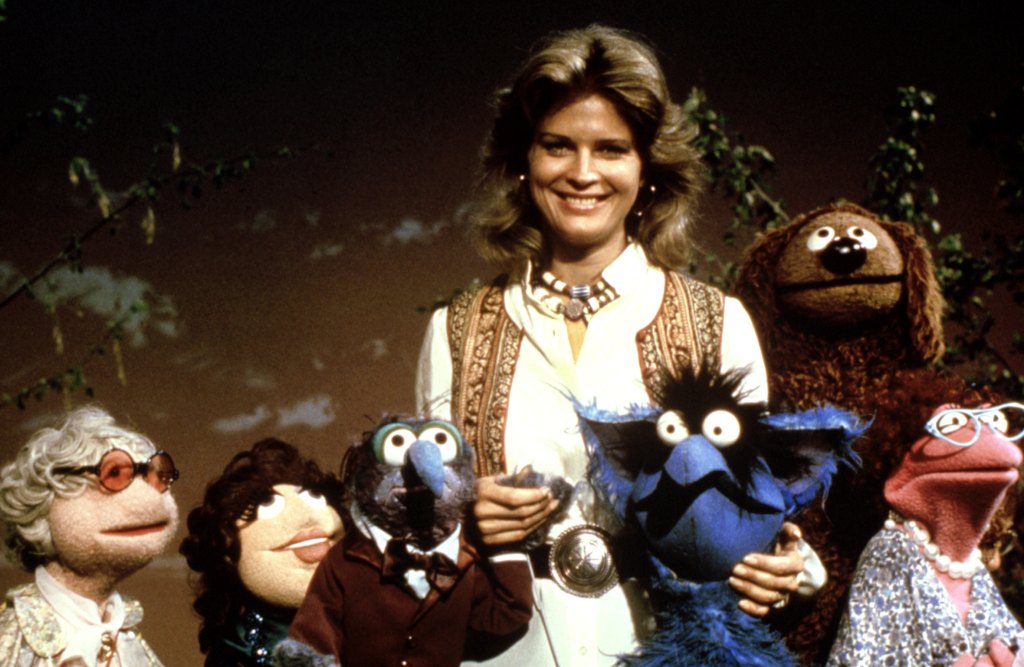 THE MUPPET SHOW, Hilda, Wanda, Gonzo the Great, Candice Bergen, Rowlf, Mildred, (Season 1, aired November 29, 1976)