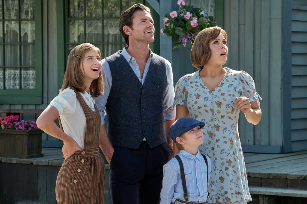 Jaeda Lily Miller, Kevin McGarry, Hyland Goodrich, Erin Krakow, When Calls the Heart