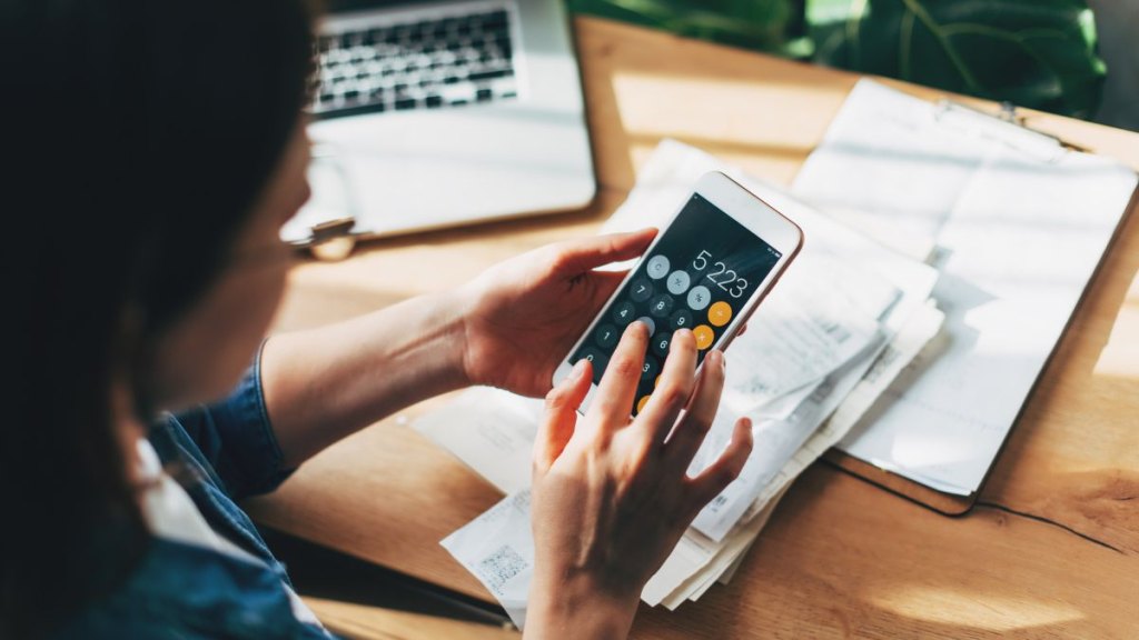 woman with calculator