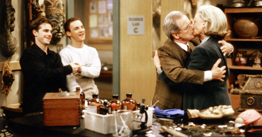 Bonnie Bartlett and William Daniels smooch as Rider Strong and Ben Savage Look on in Boy Meets World (1999)
