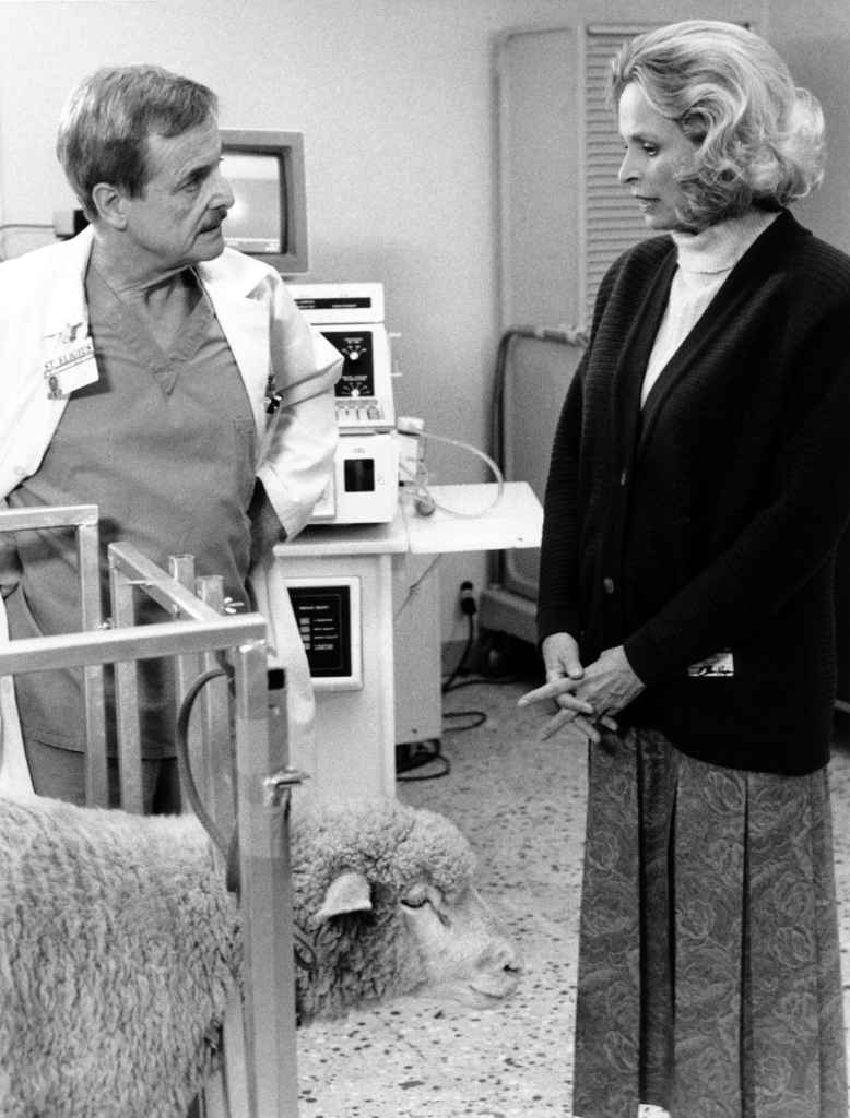 Bonnie Barlett and William Daniels in St. Elsewhere (1988)